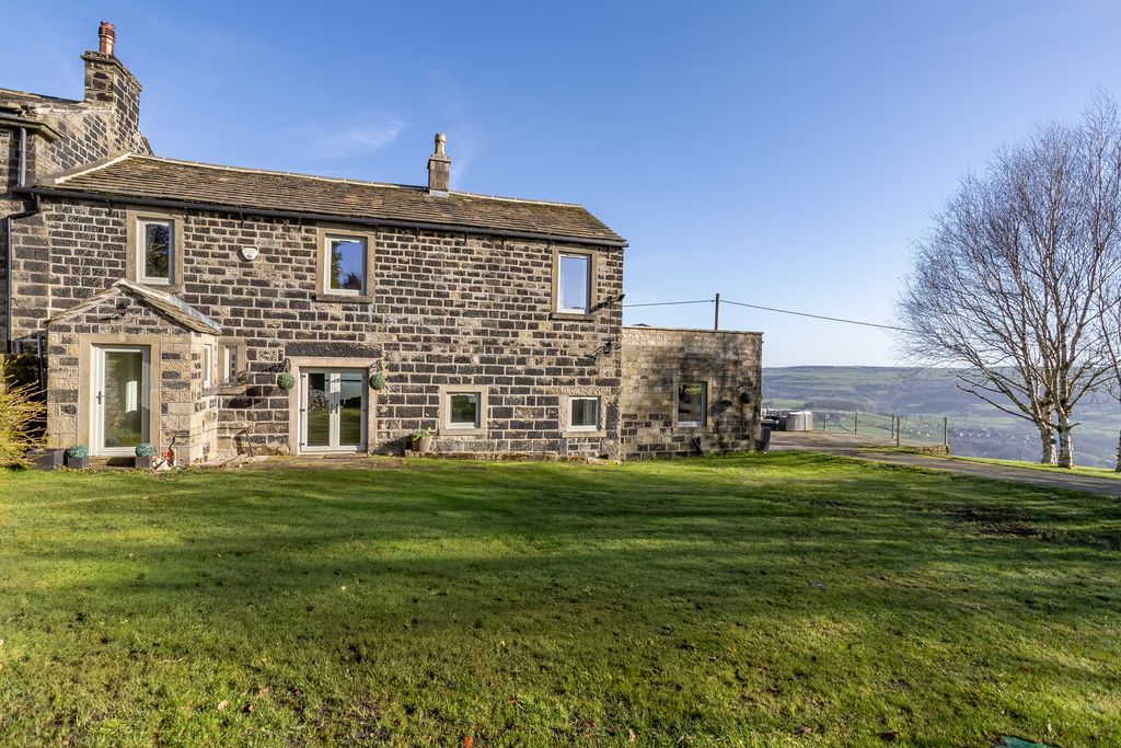 The Long Causeway Brearley